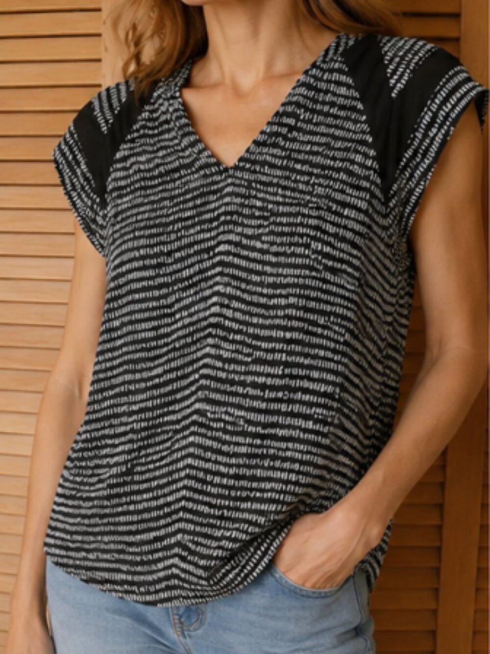 Studio Nova Blue and Black Short-Sleeve Patterned Top